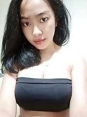 Scorching doll Gallery couple